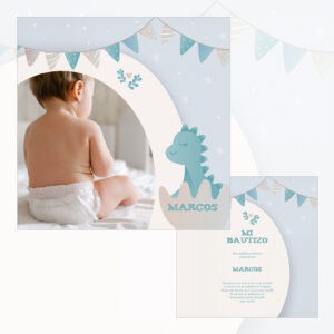 Bebé en ceremonia de bautizo con diseño de jirafa en invitación personalizada.