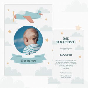 Niño en bautizo con decoración infantil, invitación para ceremonia religiosa de Marcos, evento especial en iglesia.