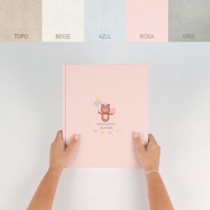 1. Álbum de cumpleaños infantil con oso y colores pastel para celebración de María.